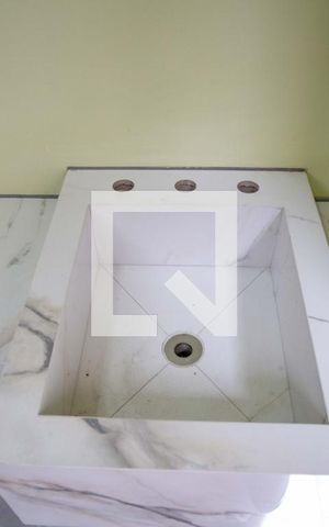 Casa à venda com 178m², 3 quartos e 2 vagasBanheiro de serviço