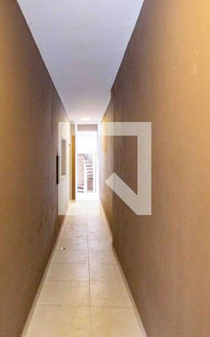 Casa à venda com 178m², 3 quartos e 2 vagasCorredor