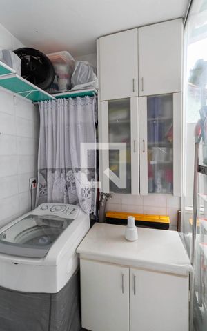 Casa à venda com 232m², 3 quartos e 3 vagas Casa à venda com 232m², 3 quartos e 3 vagasÁrea de serviço