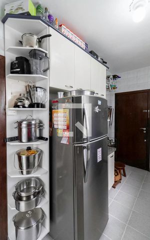 Casa à venda com 232m², 3 quartos e 3 vagas Casa à venda com 232m², 3 quartos e 3 vagasCozinha