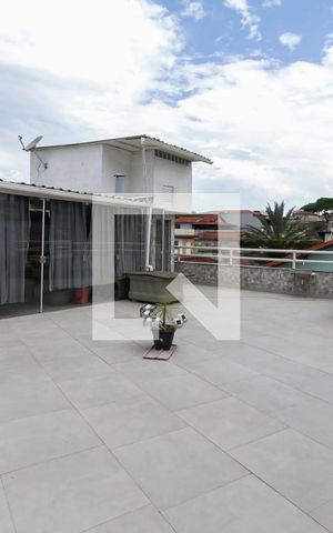 Casa à venda com 232m², 3 quartos e 3 vagas Casa à venda com 232m², 3 quartos e 3 vagasTerraço