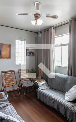 Casa à venda com 232m², 3 quartos e 3 vagas Casa à venda com 232m², 3 quartos e 3 vagasSala