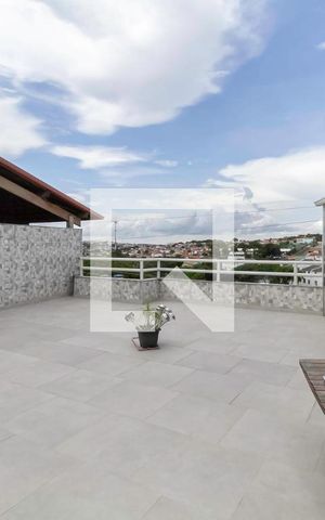Casa à venda com 232m², 3 quartos e 3 vagas Casa à venda com 232m², 3 quartos e 3 vagasTerraço