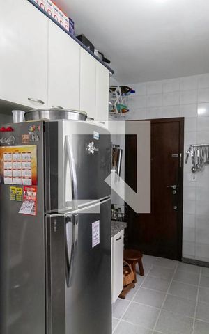 Casa à venda com 232m², 3 quartos e 3 vagas Casa à venda com 232m², 3 quartos e 3 vagasCozinha