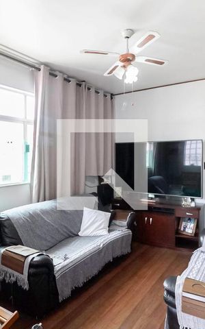 Casa à venda com 232m², 3 quartos e 3 vagas Casa à venda com 232m², 3 quartos e 3 vagasSala