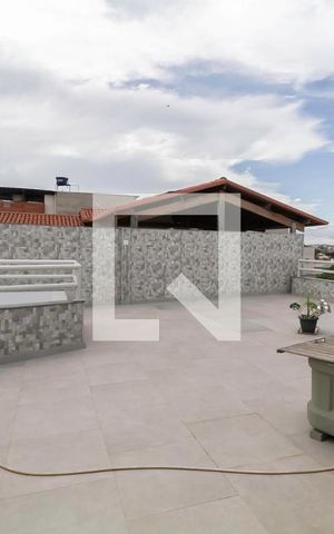 Casa à venda com 232m², 3 quartos e 3 vagas Casa à venda com 232m², 3 quartos e 3 vagasTerraço