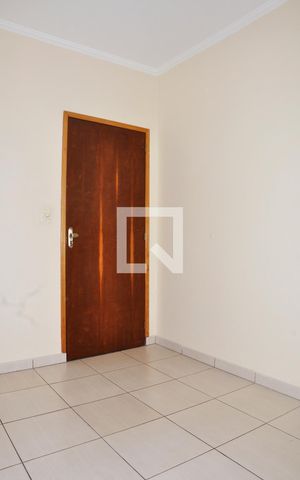 Casa à venda com 196m², 5 quartos e 1 vagaDetalhe - Quarto 02