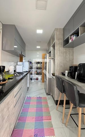 Apartamento à venda com 136m², 3 quartos e 2 vagasCozinha
