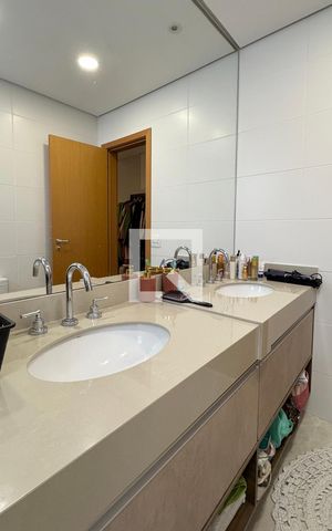 Apartamento à venda com 136m², 3 quartos e 2 vagasBanheiro da Suíte 1