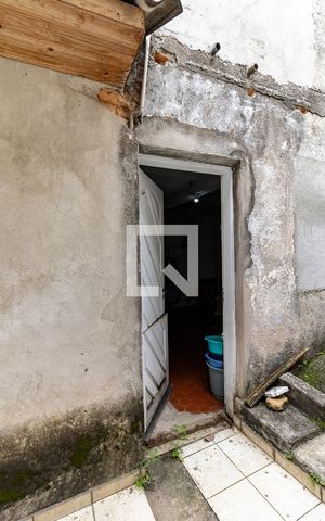 Casa à venda com 504m², 3 quartos e 5 vagas Casa à venda com 504m², 3 quartos e 5 vagasÁrea de Serviço - Acesso para a Casa 2