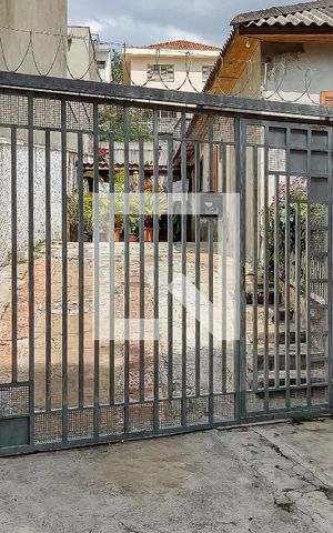 Casa à venda com 504m², 3 quartos e 5 vagas Casa à venda com 504m², 3 quartos e 5 vagasFachada da Casa Principal