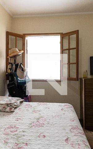 Casa à venda com 504m², 3 quartos e 5 vagas Casa à venda com 504m², 3 quartos e 5 vagasQuarto 2