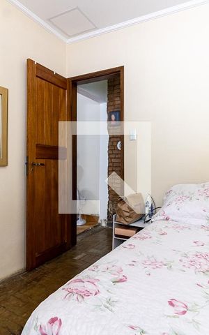 Casa à venda com 504m², 3 quartos e 5 vagas Casa à venda com 504m², 3 quartos e 5 vagasQuarto 2