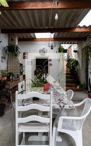 Casa à venda com 504m², 3 quartos e 5 vagas Casa à venda com 504m², 3 quartos e 5 vagasQuintal Coberto