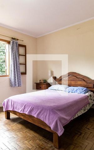 Casa à venda com 504m², 3 quartos e 5 vagas Casa à venda com 504m², 3 quartos e 5 vagasQuarto 1