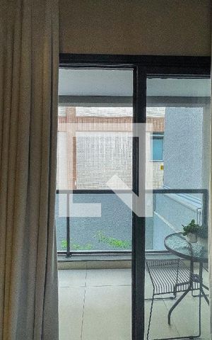 Studio à venda com 31m², 1 quarto e sem vaga Studio à venda com 31m², 1 quarto e sem vagaVaranda