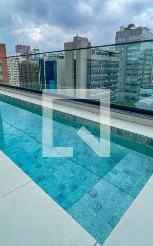 Studio à venda com 31m², 1 quarto e sem vaga Studio à venda com 31m², 1 quarto e sem vagaÁrea comum - Piscina