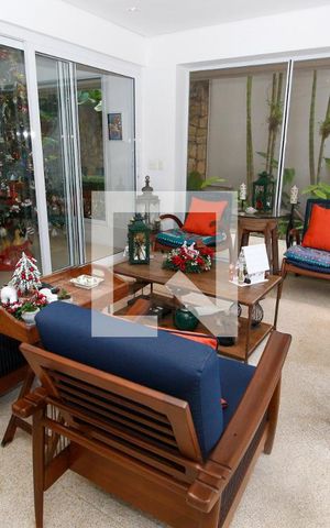 Casa à venda com 640m², 6 quartos e 6 vagasSala 2