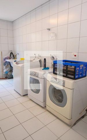 Casa à venda com 640m², 6 quartos e 6 vagasÁrea de Serviço