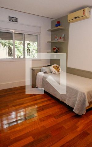 Casa à venda com 640m², 6 quartos e 6 vagasSuíte 5