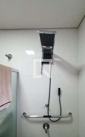 Casa à venda com 565m², 4 quartos e 2 vagas Casa à venda com 565m², 4 quartos e 2 vagasBanheiro da Suíte 3