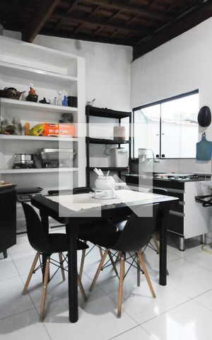 Casa à venda com 565m², 4 quartos e 2 vagas Casa à venda com 565m², 4 quartos e 2 vagasÁrea gourmet