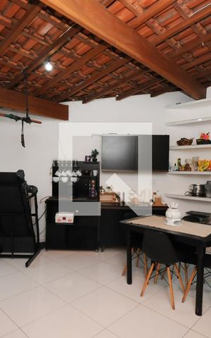 Casa à venda com 565m², 4 quartos e 2 vagas Casa à venda com 565m², 4 quartos e 2 vagasÁrea gourmet