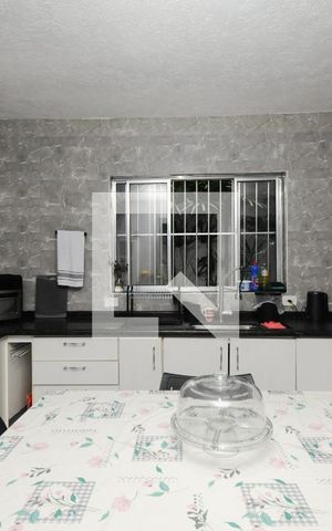 Casa à venda com 565m², 4 quartos e 2 vagas Casa à venda com 565m², 4 quartos e 2 vagasCozinha