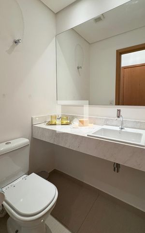 Apartamento para alugar com 156m², 3 quartos e 3 vagasLavabo