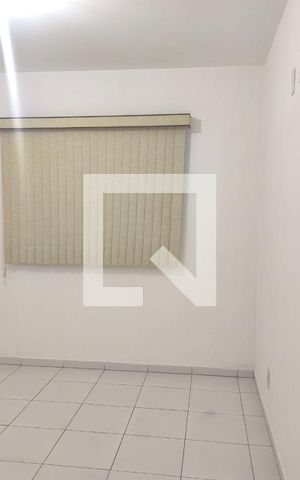 Casa para alugar com 68m², 3 quartos e 2 vagas Casa para alugar com 68m², 3 quartos e 2 vagasQuarto