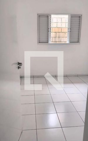 Casa para alugar com 68m², 3 quartos e 2 vagas Casa para alugar com 68m², 3 quartos e 2 vagasQuarto