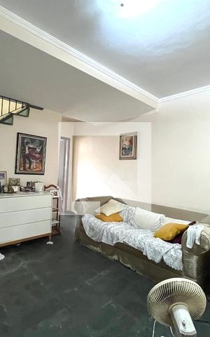 Casa à venda com 270m², 3 quartos e 2 vagas Casa à venda com 270m², 3 quartos e 2 vagasSala