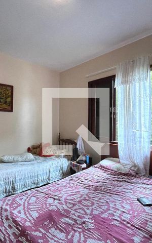 Casa à venda com 270m², 3 quartos e 2 vagas Casa à venda com 270m², 3 quartos e 2 vagasQuarto 2