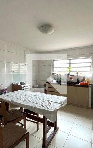 Casa à venda com 270m², 3 quartos e 2 vagas Casa à venda com 270m², 3 quartos e 2 vagasCozinha