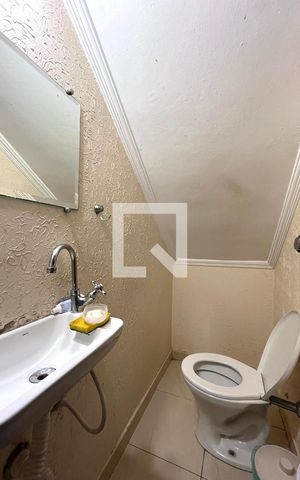 Casa à venda com 270m², 3 quartos e 2 vagas Casa à venda com 270m², 3 quartos e 2 vagasLavabo