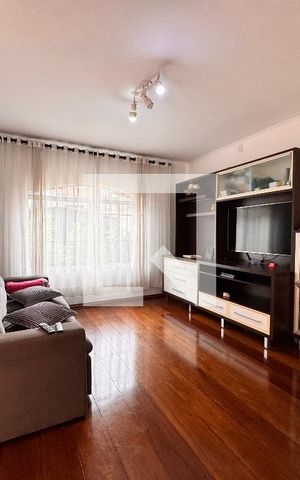 Casa à venda com 219m², 4 quartos e 4 vagas Casa à venda com 219m², 4 quartos e 4 vagasSala