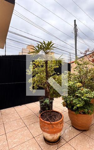 Casa à venda com 219m², 4 quartos e 4 vagas Casa à venda com 219m², 4 quartos e 4 vagasGaragem