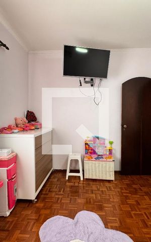 Casa à venda com 219m², 4 quartos e 4 vagas Casa à venda com 219m², 4 quartos e 4 vagasQuarto 1