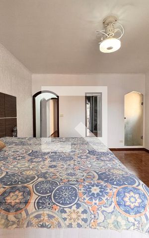 Casa à venda com 219m², 4 quartos e 4 vagas Casa à venda com 219m², 4 quartos e 4 vagasSuite