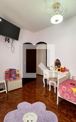 Casa à venda com 219m², 4 quartos e 4 vagas Casa à venda com 219m², 4 quartos e 4 vagasQuarto 1