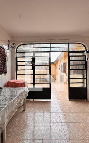 Casa à venda com 219m², 4 quartos e 4 vagas Casa à venda com 219m², 4 quartos e 4 vagasLavanderia