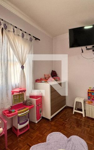 Casa à venda com 219m², 4 quartos e 4 vagas Casa à venda com 219m², 4 quartos e 4 vagasQuarto 1