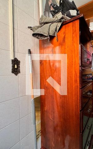 Casa à venda com 219m², 4 quartos e 4 vagas Casa à venda com 219m², 4 quartos e 4 vagasCloset da suíte