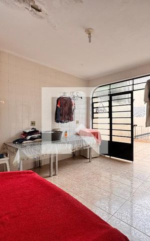 Casa à venda com 219m², 4 quartos e 4 vagas Casa à venda com 219m², 4 quartos e 4 vagasLavanderia