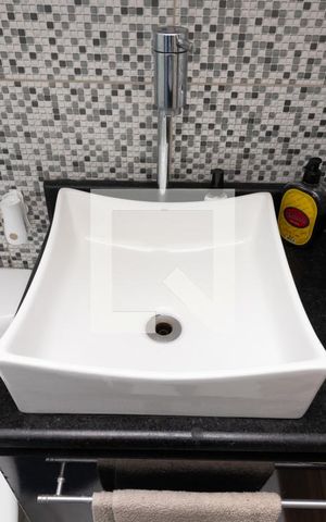 Apartamento à venda com 47m², 3 quartos e 1 vaga Apartamento à venda com 47m², 3 quartos e 1 vagaBanheiro