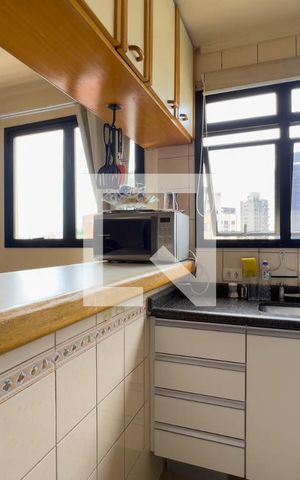 Apartamento à venda com 40m², 1 quarto e 1 vaga Apartamento à venda com 40m², 1 quarto e 1 vagaCozinha e área de serviço