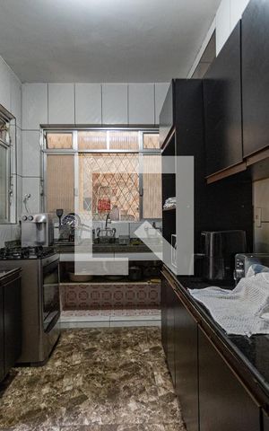 Casa à venda com 200m², 5 quartos e 2 vagas Casa à venda com 200m², 5 quartos e 2 vagasCozinha