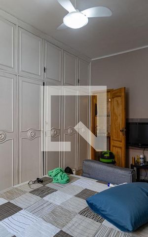 Casa à venda com 200m², 5 quartos e 2 vagas Casa à venda com 200m², 5 quartos e 2 vagasQuarto Suite