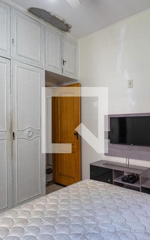 Casa à venda com 200m², 5 quartos e 2 vagas Casa à venda com 200m², 5 quartos e 2 vagasQuarto Suite 2