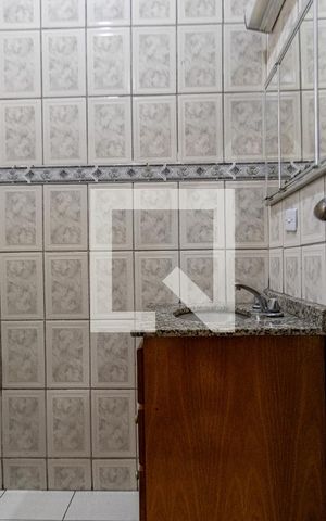 Casa à venda com 200m², 5 quartos e 2 vagas Casa à venda com 200m², 5 quartos e 2 vagasBanheiro Social